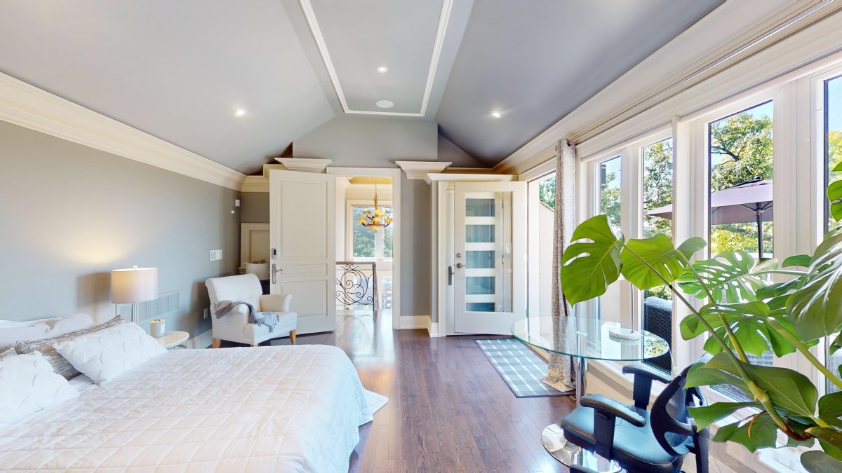 Royal LePage Blog | Canadian Real Estate News | Featured Listing: 5,000 ...